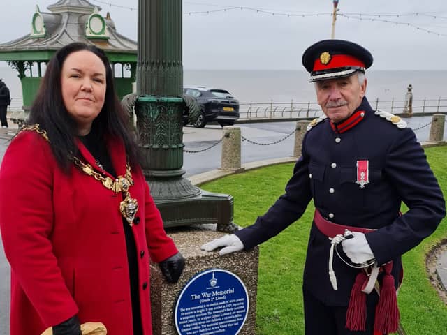 Blackpool Mayor Coun Gillian Campbell and John Barnett unveiling the plaque