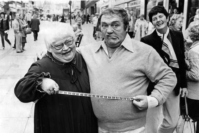 Mo Moreland with Les Dawson in October 1983.