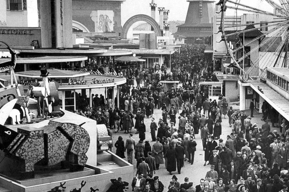 19 fascinating photos of Blackpool Pleasure Beach that capture the essence ...