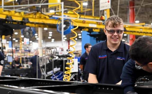 Leyland Trucks - one of the UK’s leading engineering and manufacturing companies, is searching for 28 new apprentices.