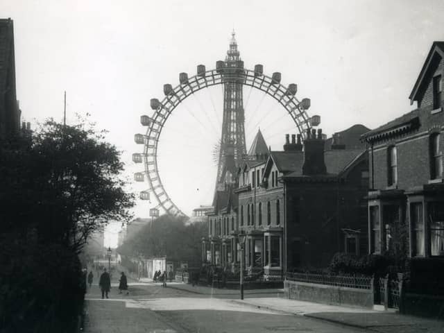 Building the Big Wheel or Great Wheel, as it was also known, began in 1865 and it was in place for three decades before being demolished in 1928. It was a superb feat of engineering and what a skyline in this view down Adelaide Street...