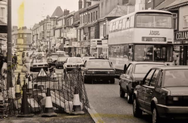This is the stretch of Central Drive between Grasmere Road and Bethesda Road in 1992. There had been 69 accidents in the previous five years. Alterations were planned to make the road safer