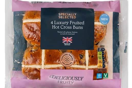Aldi is giving away 20,000 hot cross buns before Easter