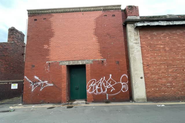 Calls have been made for a mural to be painted on the electricity sub station