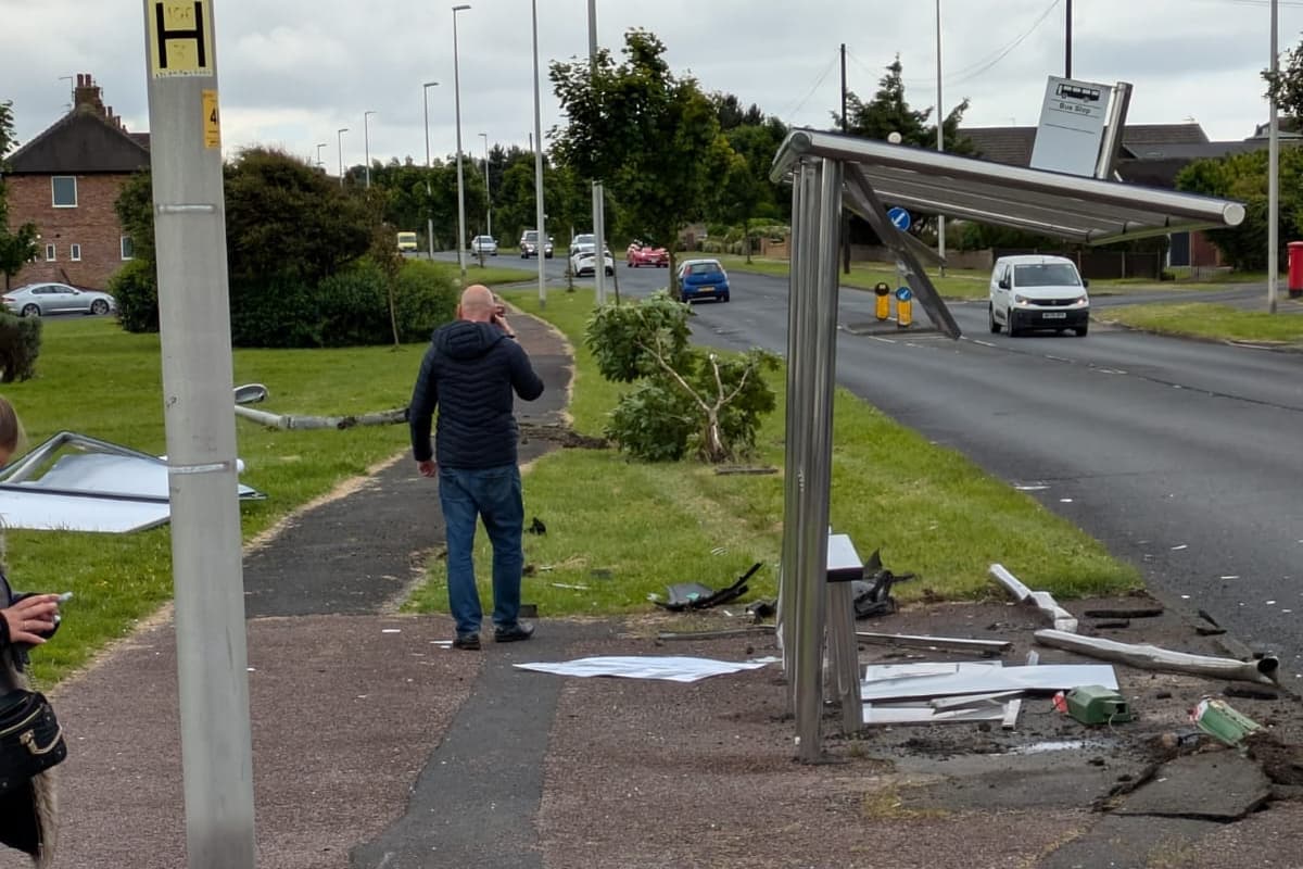 Land Rover Tree Crash Range Rover crashes into Devonshire Road bus stop and knocks down ...