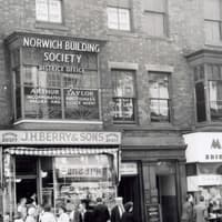 61 historical pictures of Blackpool shops, people and places snapped back a century