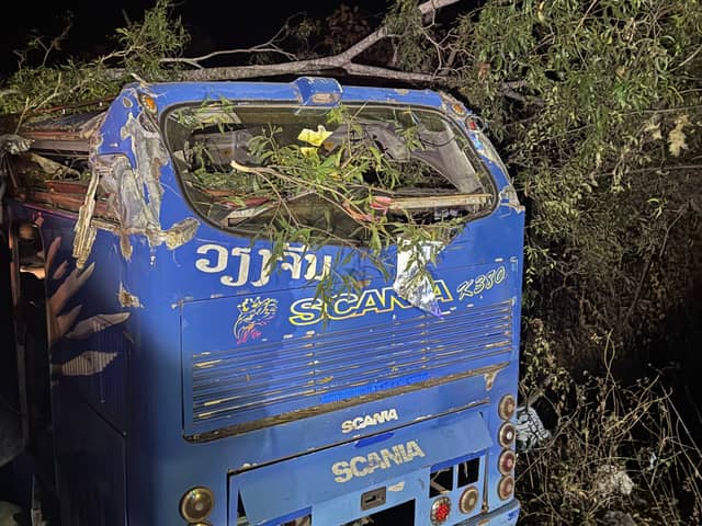 A Lancashire backpacker has recalled the moment a bus crash in Laos left five people dead and many more seriously injured