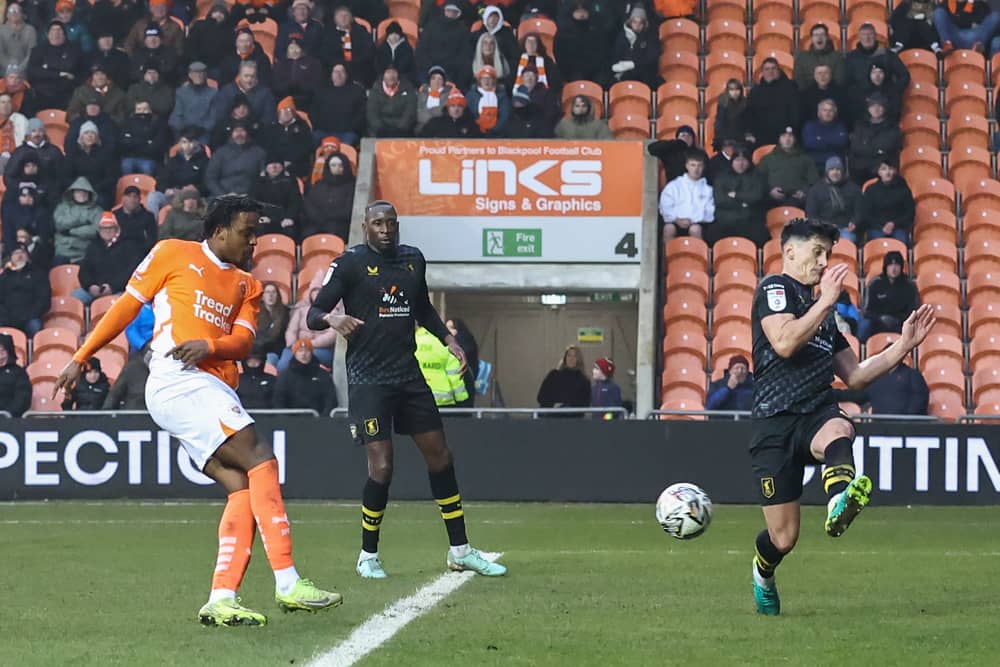 Niall Ennis (Photographer Lee Parker / CameraSport)