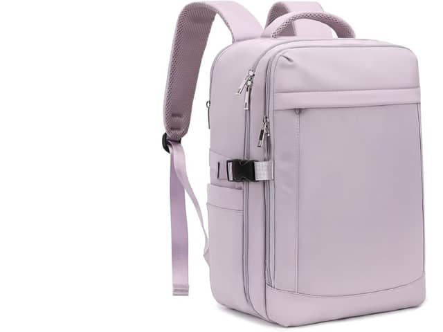 Ryainair carry on bags have to fit within a specific size restriction