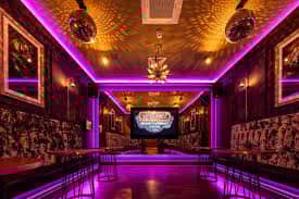 Walterz karaoke booth