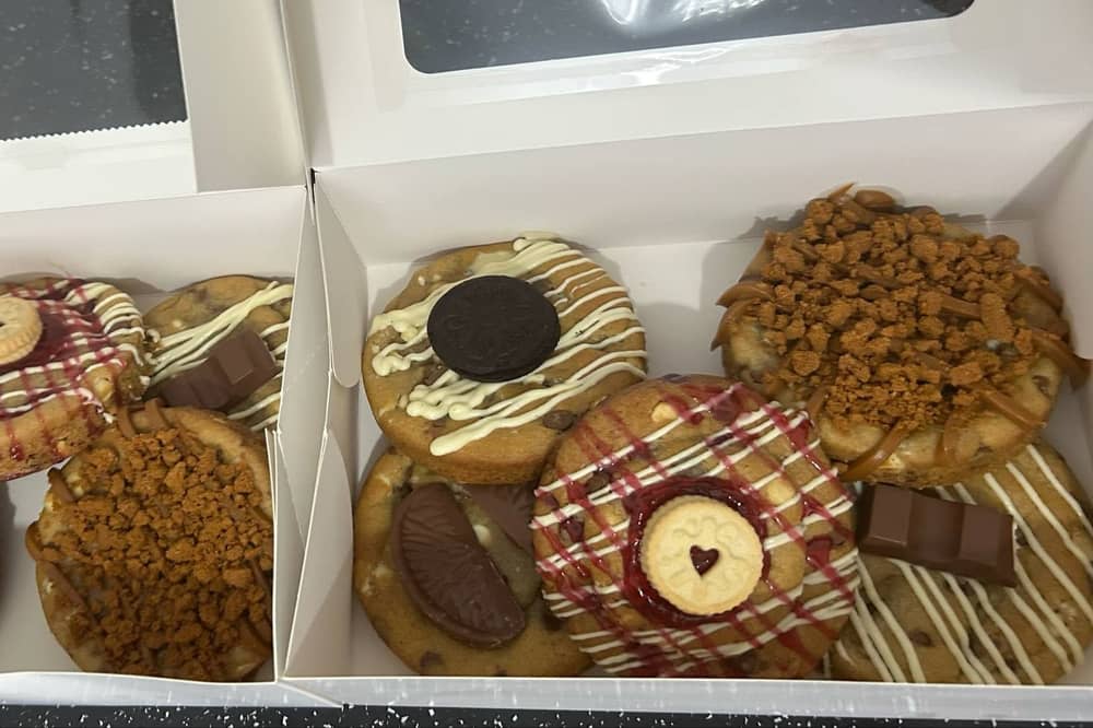 Bossin Baker Fleetwood home-baked cookie box