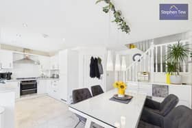 The kitchen/dining room