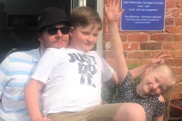 Sean Raynor and his children.