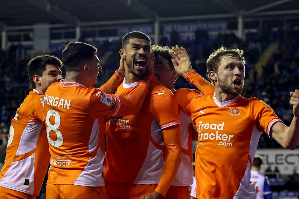 How Blackpool's early transfer business has affected the League One promotion odds.