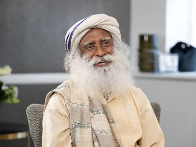 Sadhguru being interviewed by Ralph Blackburn