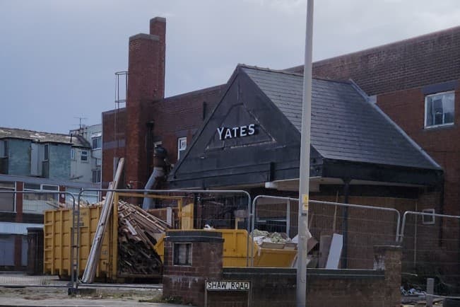 Yates Building Sign Work officially starts on turning ex Yates pub into art deco hotel