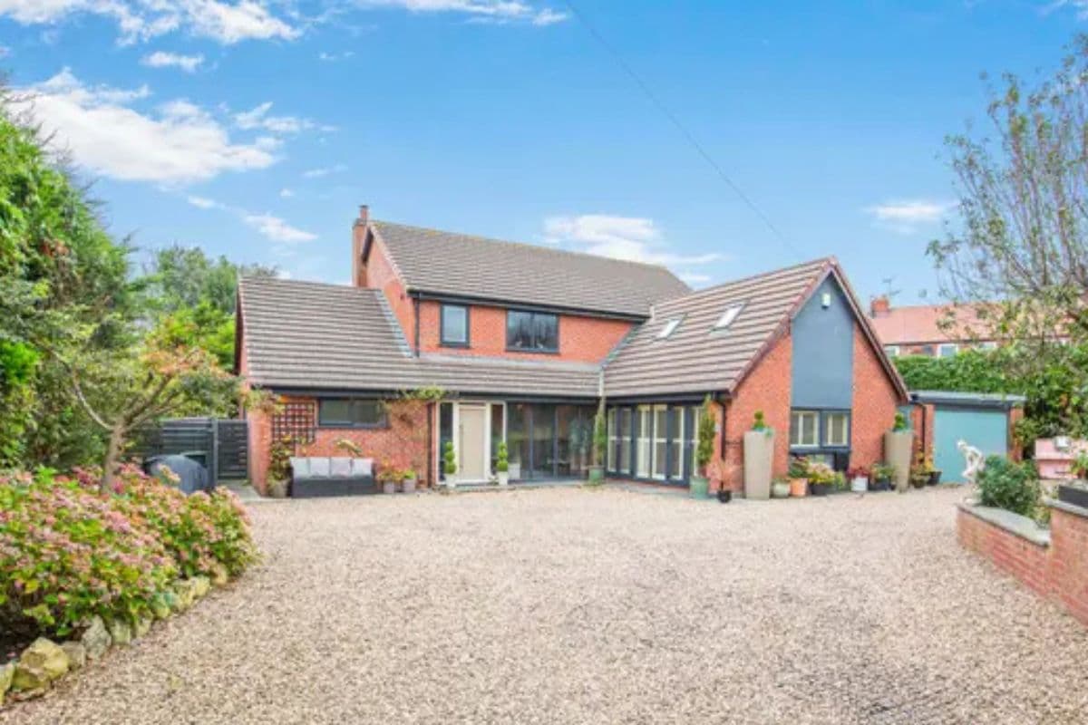 Detached O Using Blackpool detached home four-beds, garden & detached garage
