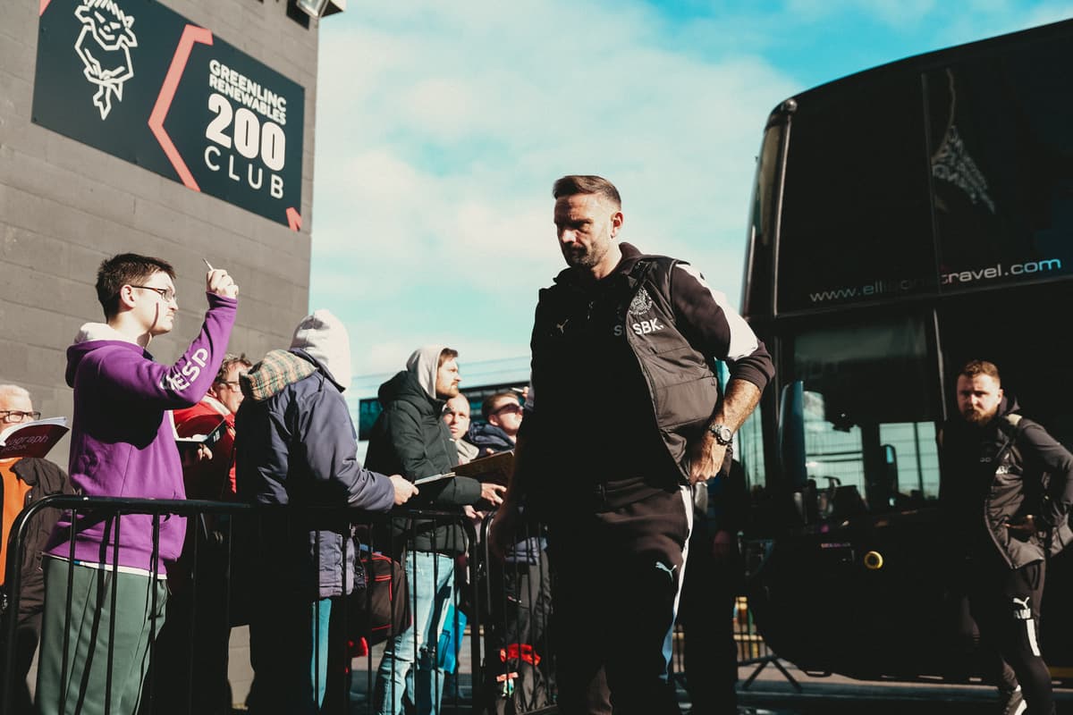 'Isn't acceptable' - Blackpool boss Ian Evatt's blunt message to players ...