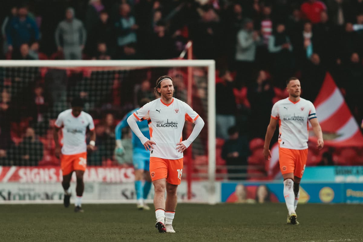 'Fed up' - Blackpool legend issues damning assessment after Doncaster ...