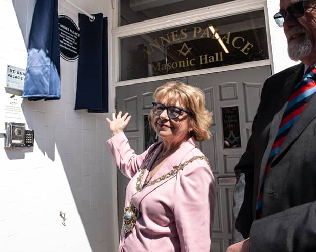 St Annes mayor Karen Harrison unveils the plaque