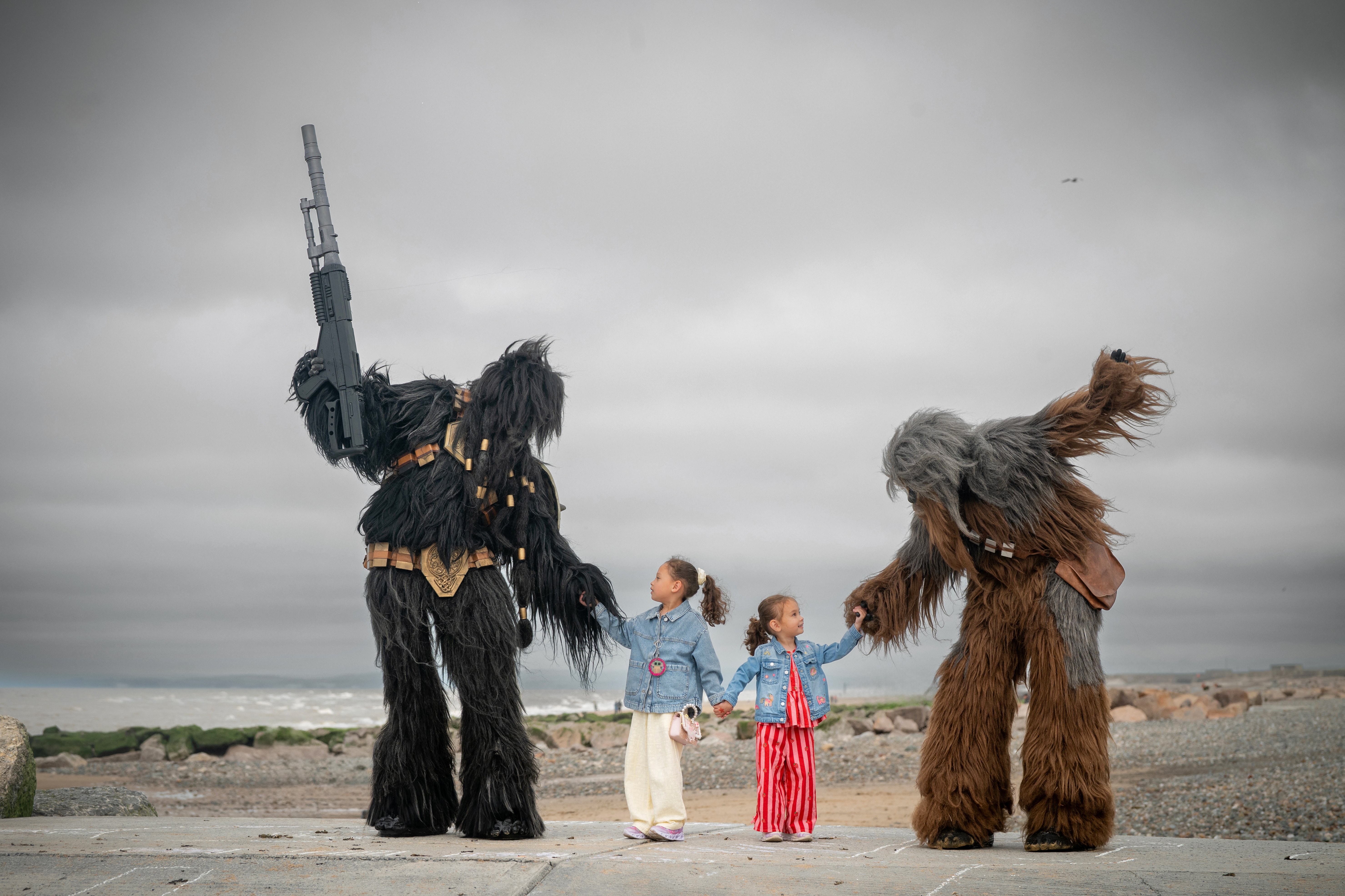 23 incredible pictures of the Star Wars Meet Up - Niamos at Cleveleys beach