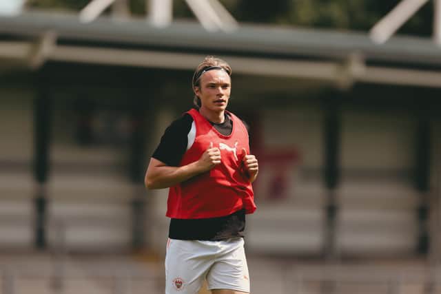 Ilmari Niskanen (Gareth Evans / Blackpool FC)
