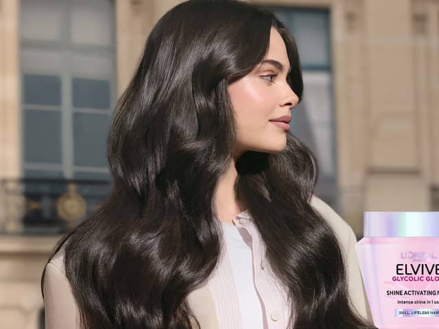 The L'Oréal Paris Elvive Glycolic Gloss bundle includes four products designed to work together to boost shine and smooth the appearance of hair.