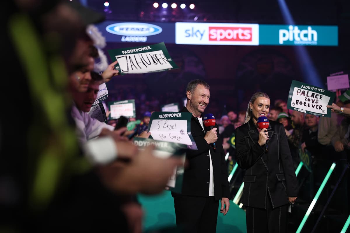 Wayne Mardle shares what makes Blackpool special as he issues World ...
