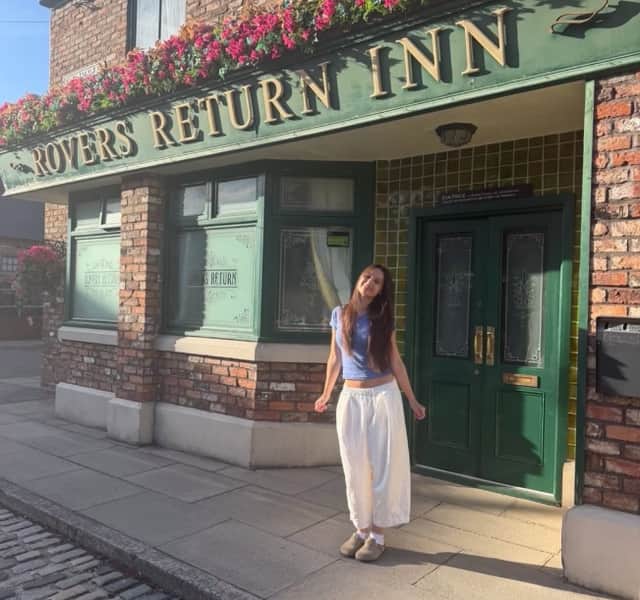 Anya Dewin on the Coronations Street set (Credit: Anya Dewin Instagram)