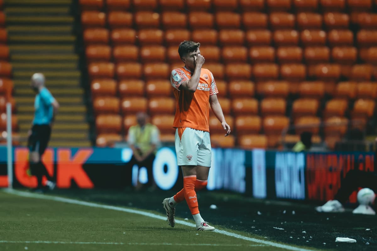 Blackpool 1-4 Lincoln City: 10-man Seasiders exit EFL Cup after Bloomfield ...