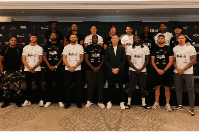 The full group of fighters for the event.