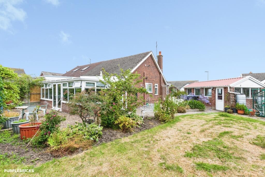 Tranquil 2-bed semi-detached Bispham cul-de-sac bungalow with impressive ...