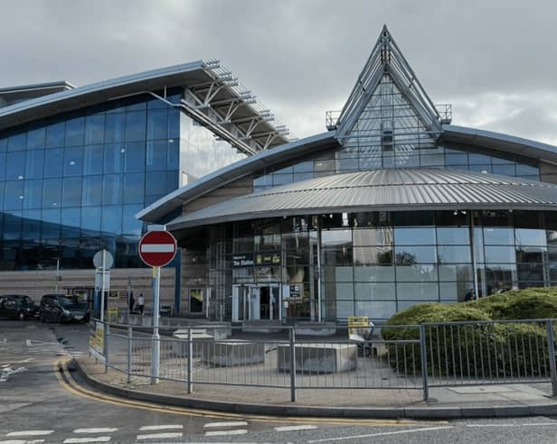 Manchester Airport station