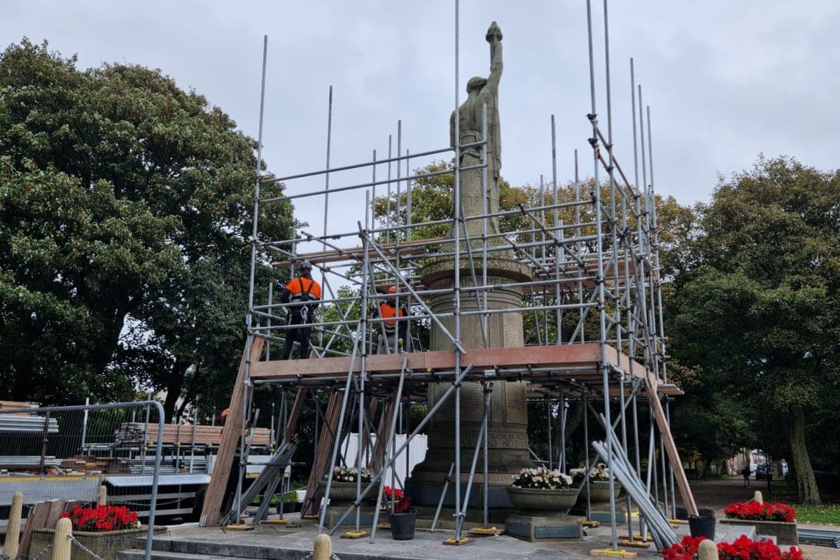 Scaffolding goes up at Fleetwood Cenotaph for specialist cleaning ahead of ...