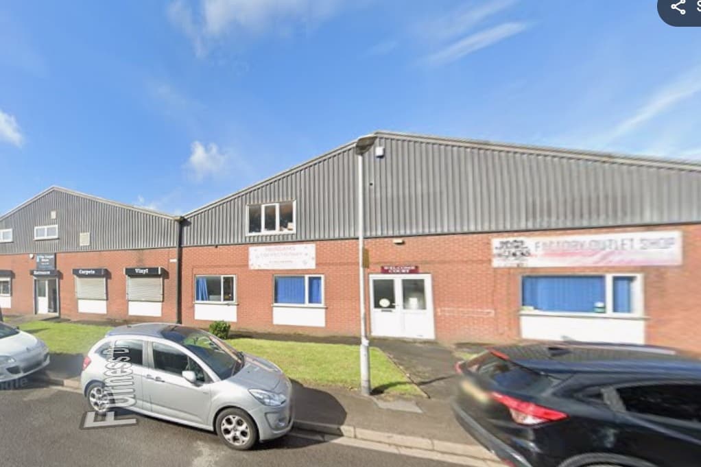 Plans to open car sales showroom in rock factory premises on Poulton ...