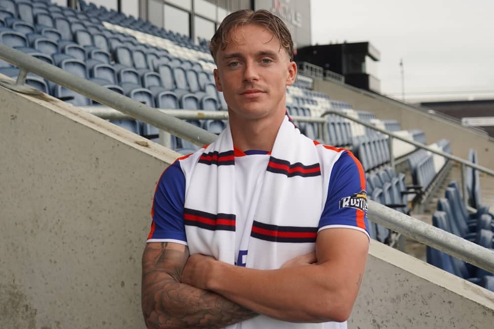 Luke McCormick has joined AFC Fylde on loan from Yeovil Town