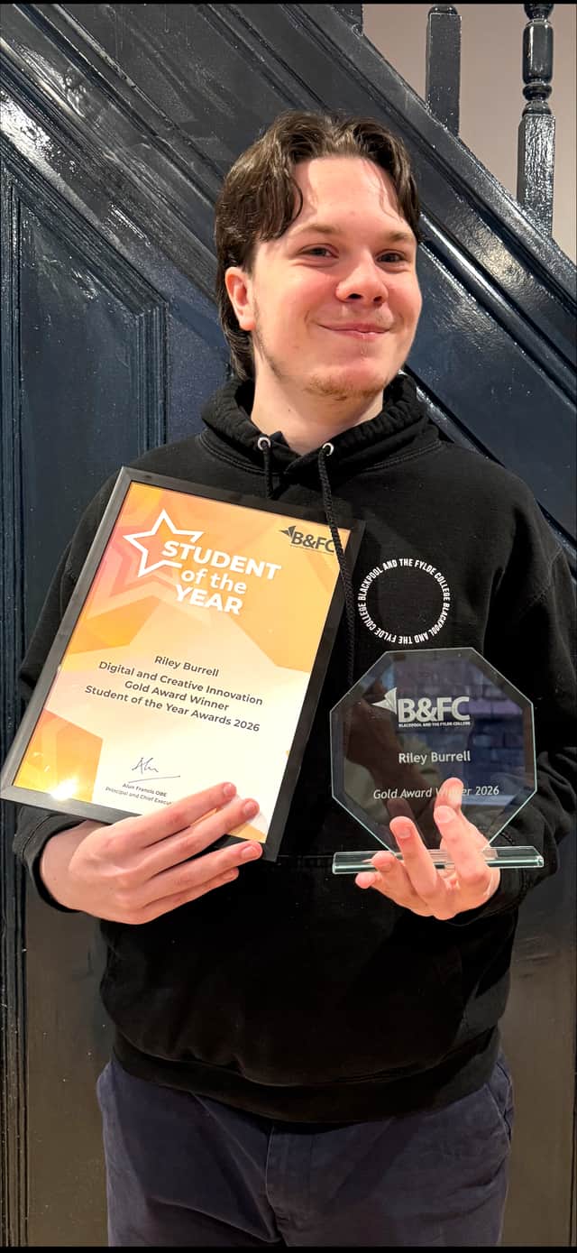 Riley Burrell, 18, has created an app to help visually impaired people in public.
