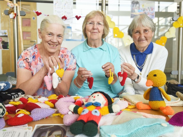 Knitting Club