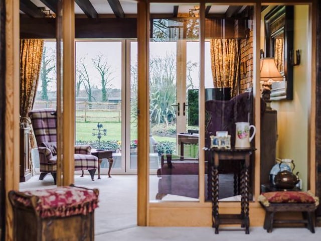 Sitting room (credit: Arnold and Phillips Estate Agents)