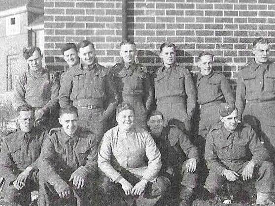 Bombardier Basil Parry 'Akki' Akhurst with fellow members of 137th Field Regiment, England 1940