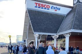 Shopper waiting for Tesco in Blackpool to open. (Photo by Kayla Pennington)