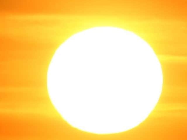 Britain swelters under lockdown