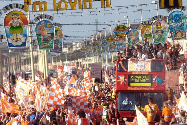 60,000 lined the streets for the Seasiders' promotion party