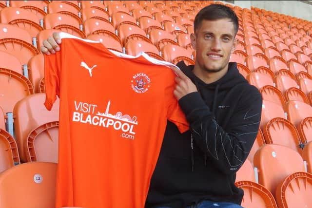 Jerry Yates says he is 'buzzing' to sign for Blackpool