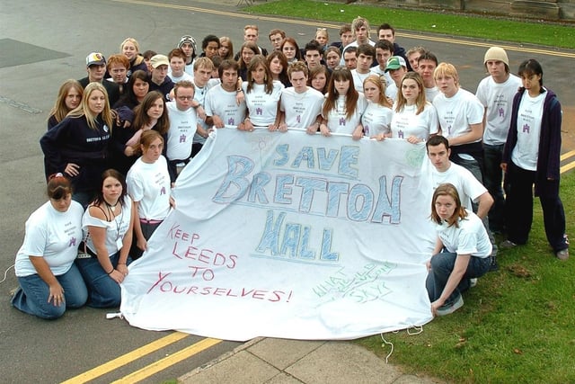 Students were angry about the proposed closure of the University of Leeds Bretton Hall campus in October 2004.