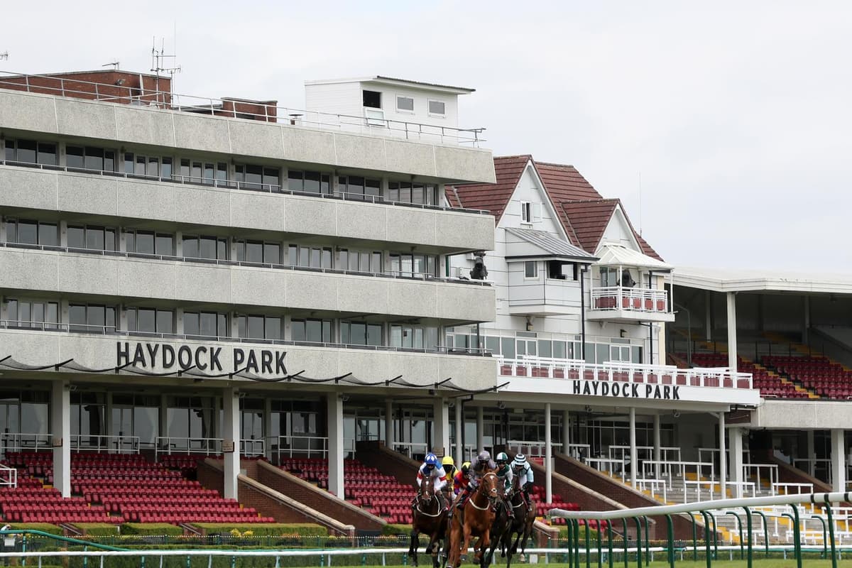 Haydock Haydock Park stages competitive meeting as crowds return