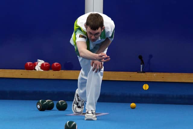 Mark Dawes regained the world pairs title he first won in 2018 with Jamie Chestney
