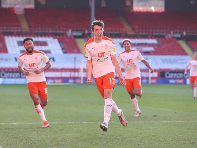 Two penalties from Jerry Yates and a stunning Matty Virtue strike sealed a third straight win for the Seasiders