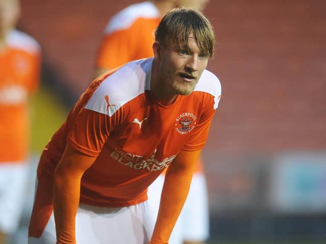 Howe has signed for National League side Barnet
