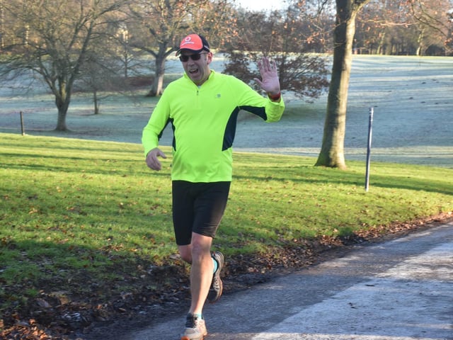 Paul Baggaley at a frosty Sewerby Parkrun
Photo by Alexander Fynn